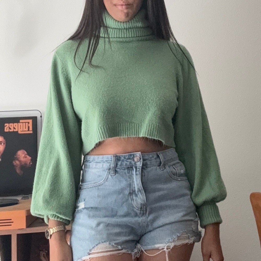 Princess Polly Sage Green Cropped Turtleneck Lantern Sleeve Sweater US 6